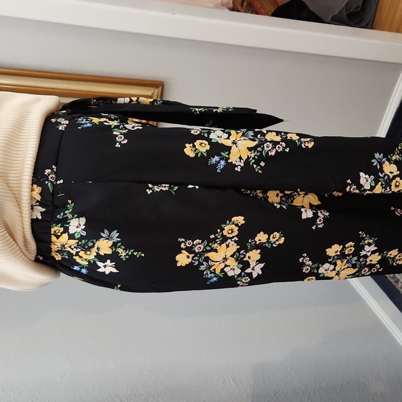 Divided H&M high slit black floral flowy pants sheer fabric size 12 SHEER - Picture 7 of 11